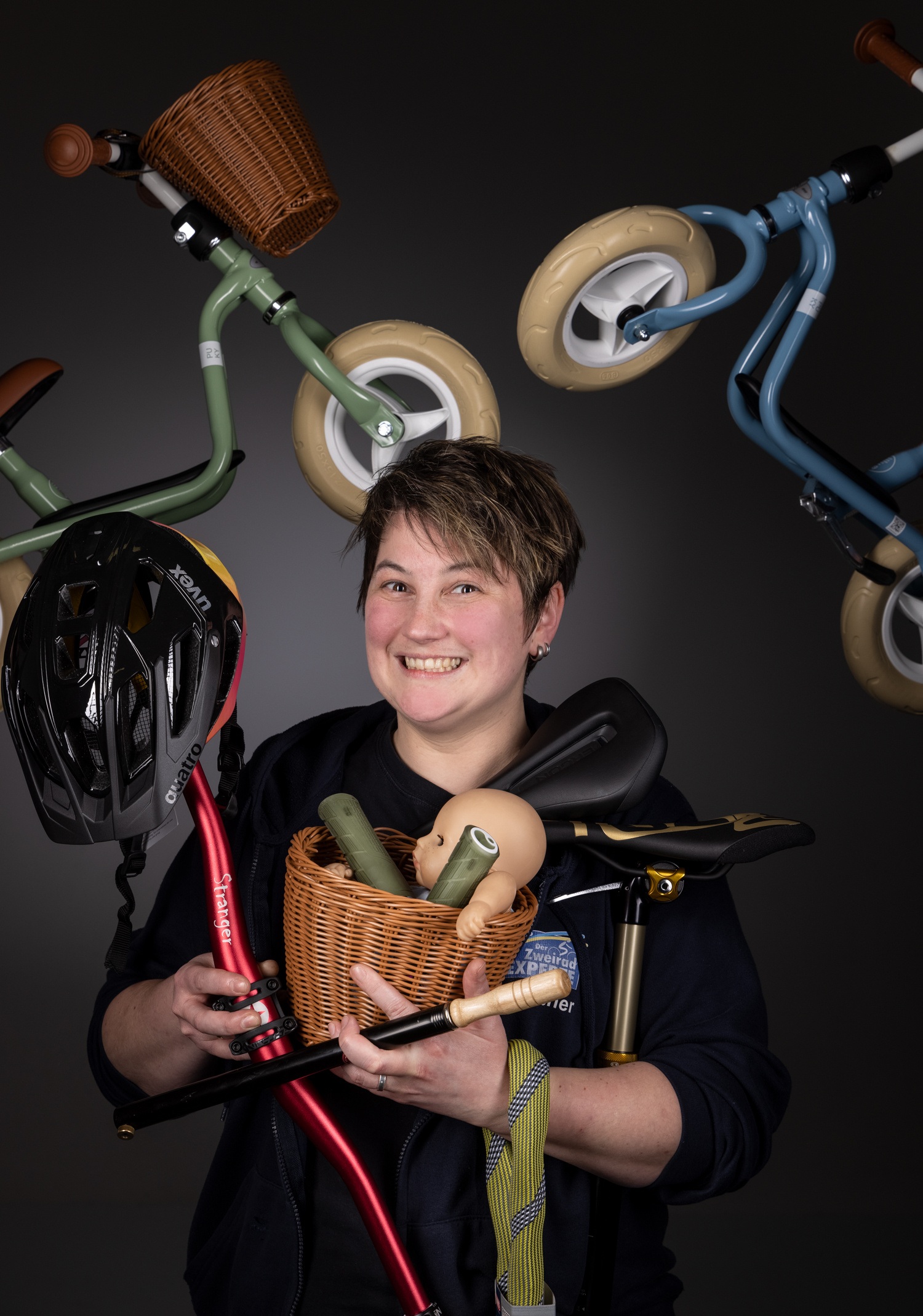 Julia-mit-Krimskrams-drum-herum-14194_0441.jpg